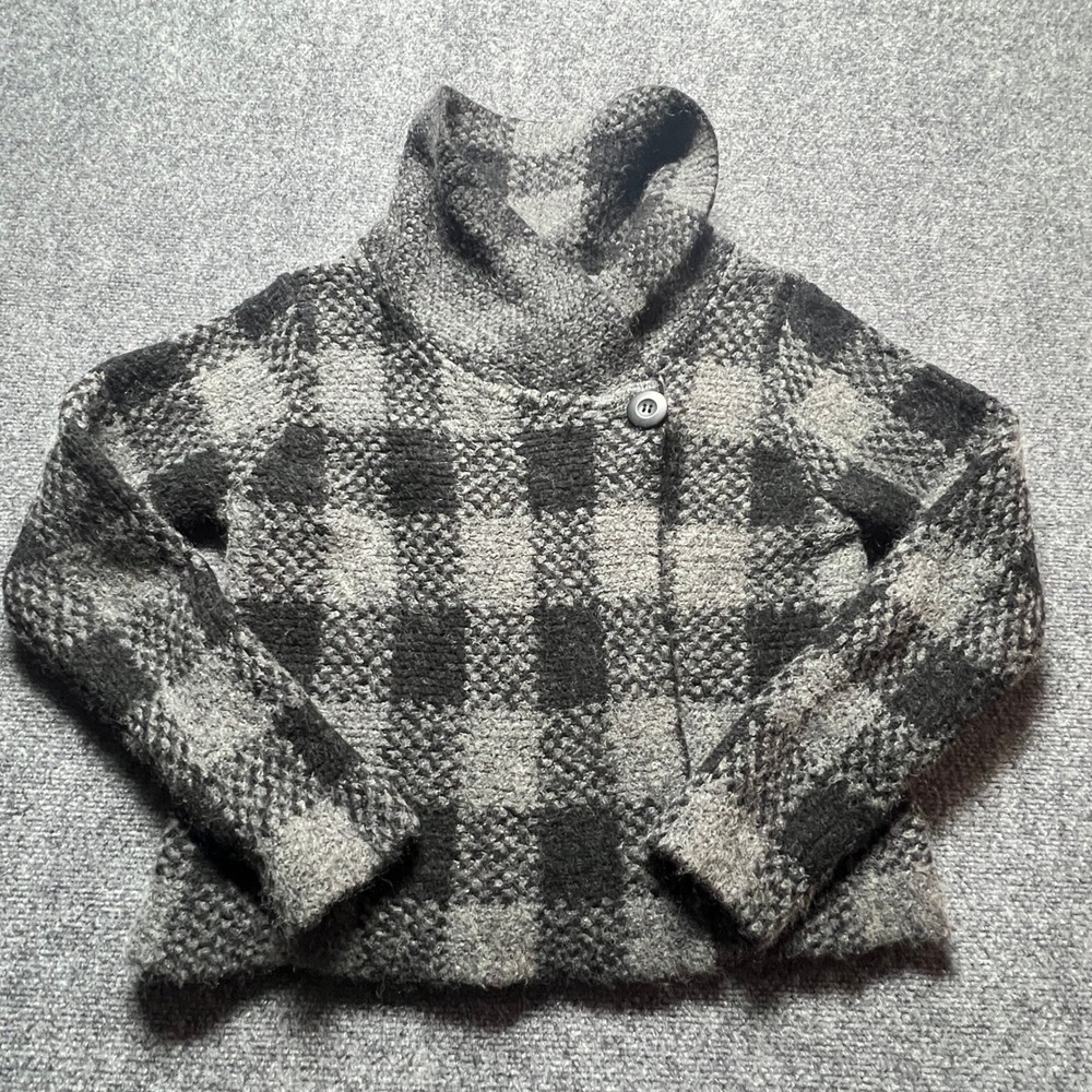 Susan Bristol Buffalo Plaid Wool Blend Cardigan Shawl Sweater M Grey Black